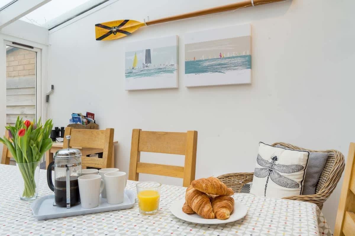 Firefly House Villa Cowes  Eksteriør bilde